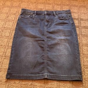 HP 🎉 BlankNYC denim skirt